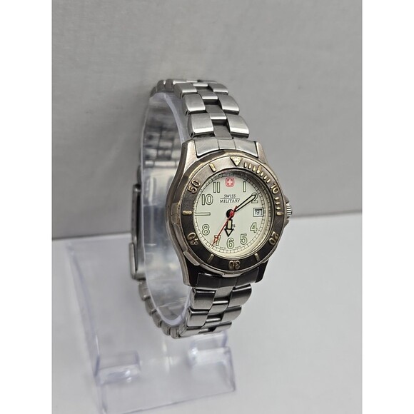 Swiss Military 0930663 100 m Quartz Field Watch White Dial Date New Battery 32mm - Picture 3 of 13